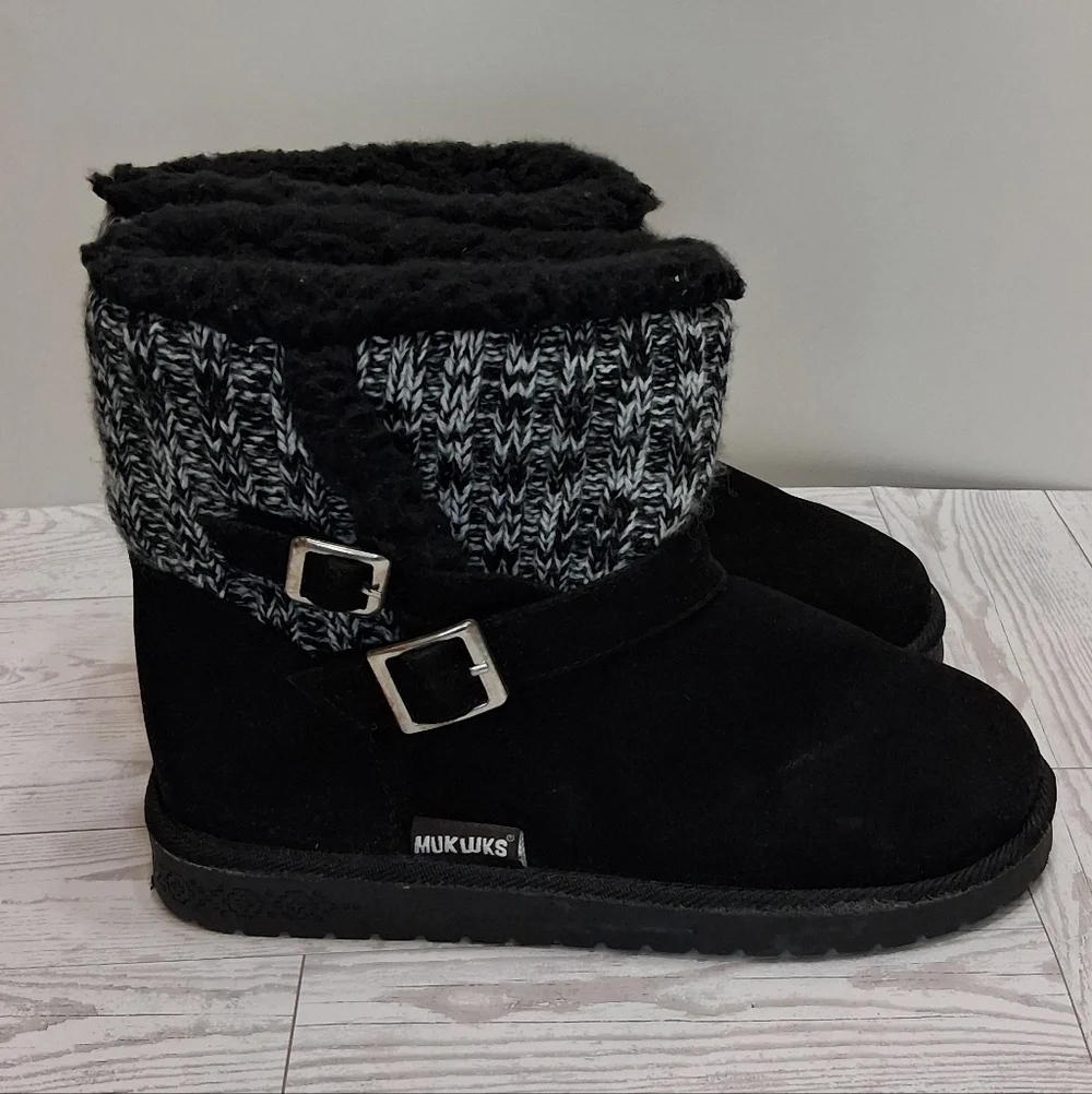 Muk Luks Whimsy Black and White Woven Knit Women's Ankle Boots Size 6